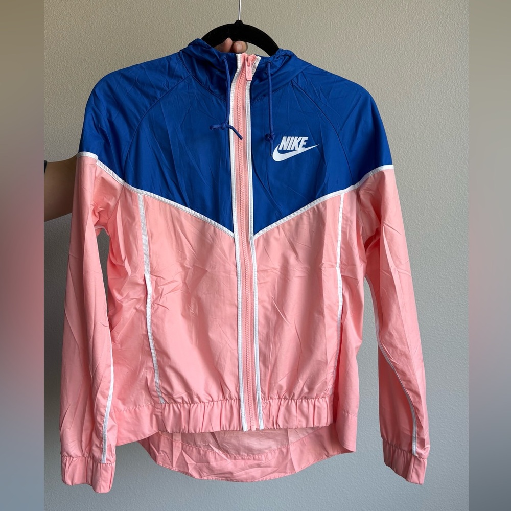 Nike Women's Blue and Pink windbreaker